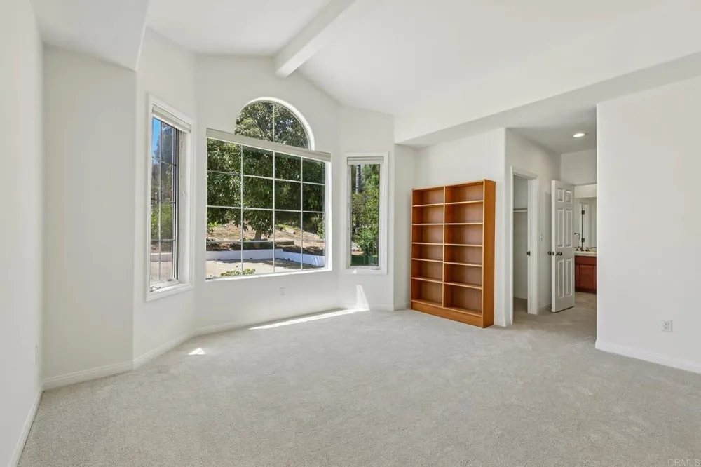 17572 Via Loma Drive Poway, CA 92064