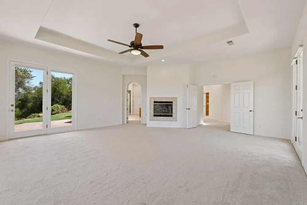 17572 Via Loma Drive Poway, CA 92064
