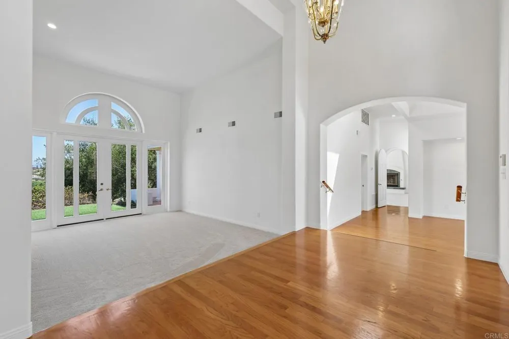 17572 Via Loma Drive Poway, CA 92064