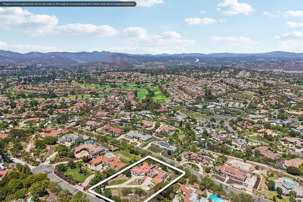 17572 Via Loma Drive Poway, CA 92064
