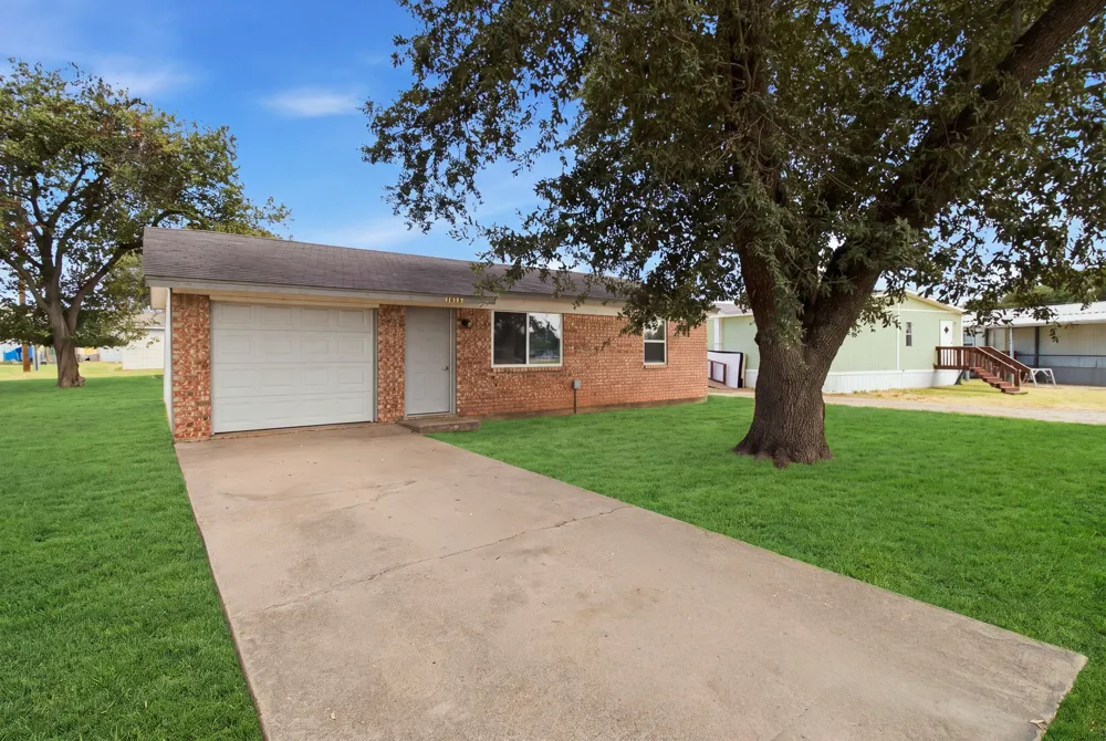 1819 Pelican W Pelican Bay, TX 76020