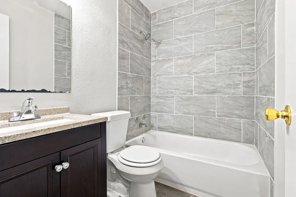 1819 Pelican W Pelican Bay, TX 76020