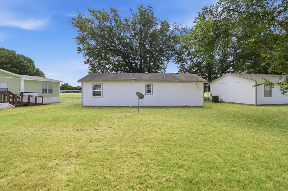 1819 Pelican W Pelican Bay, TX 76020