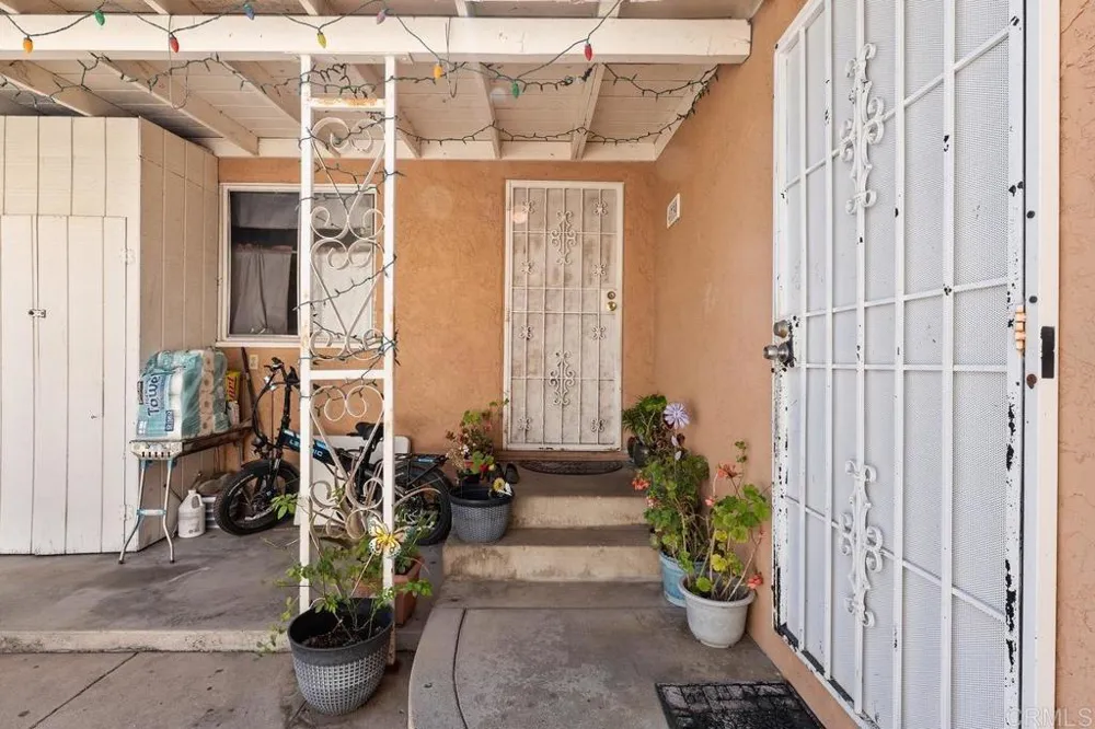 4728 Myrtle Avenue San Diego, CA 92105