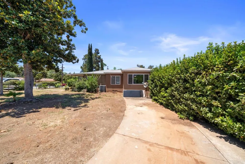 13256 Lindo Lane Lakeside, CA 92040