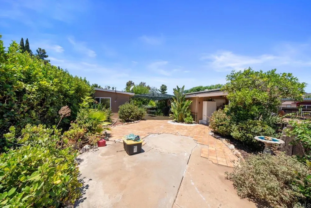 13256 Lindo Lane Lakeside, CA 92040
