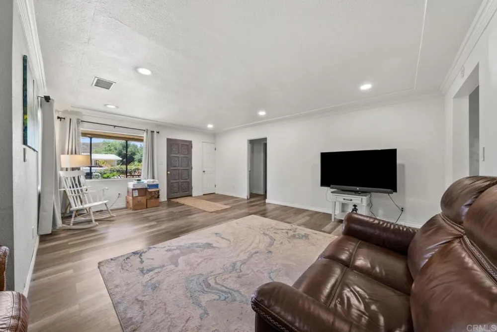 13256 Lindo Lane Lakeside, CA 92040