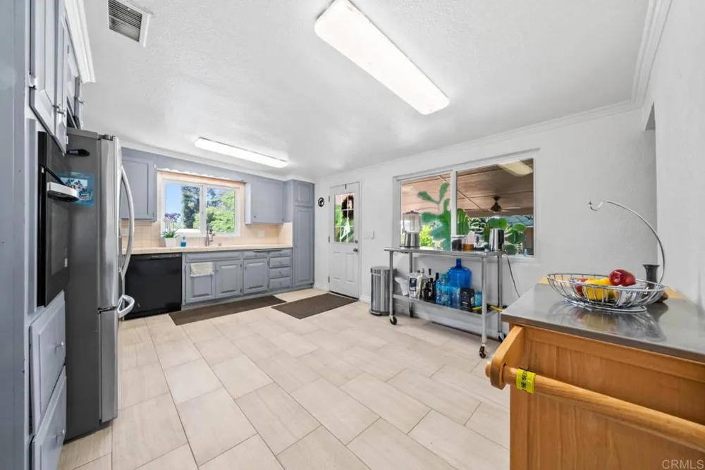 13256 Lindo Lane Lakeside, CA 92040