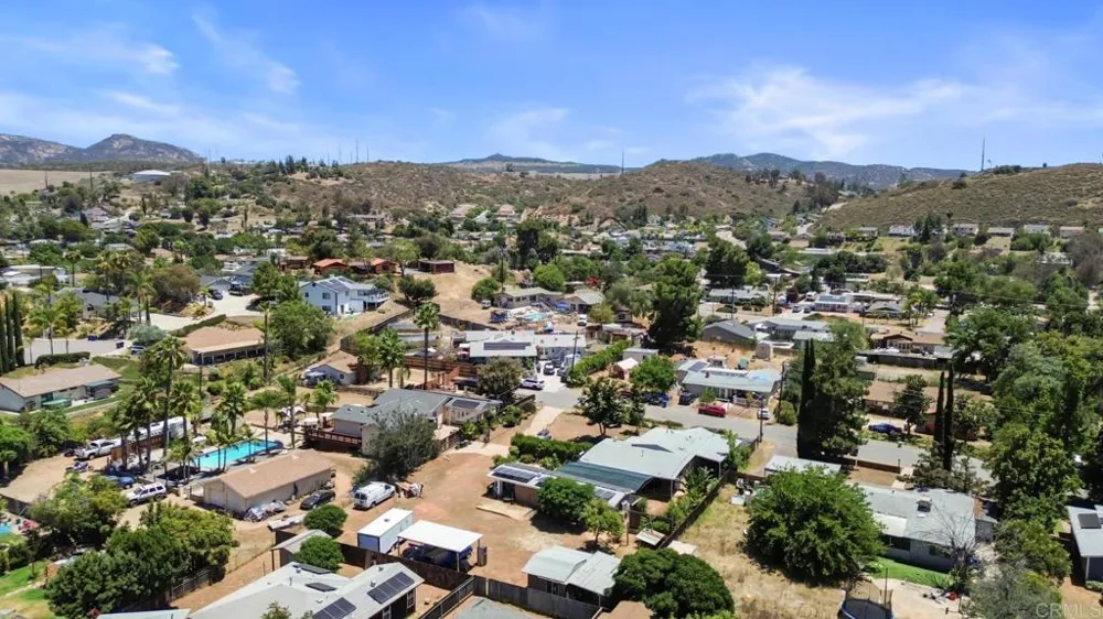13256 Lindo Lane Lakeside, CA 92040