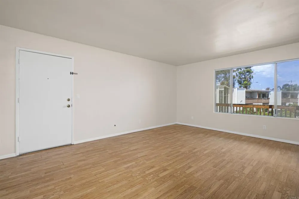 285 Moss Street #109 Chula Vista, CA 91911