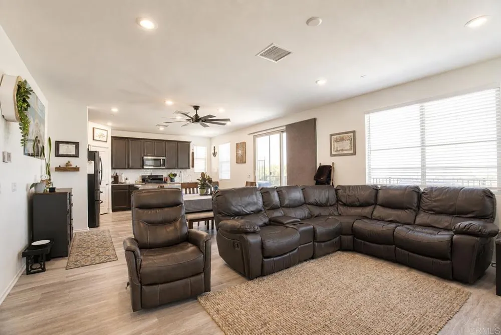 1525 Wildgrove Ave Vista, CA 92081