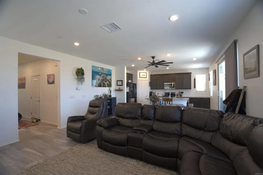 1525 Wildgrove Ave Vista, CA 92081