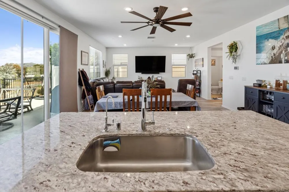 1525 Wildgrove Ave Vista, CA 92081
