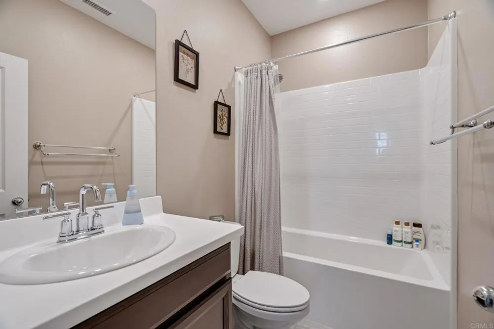 1525 Wildgrove Ave Vista, CA 92081