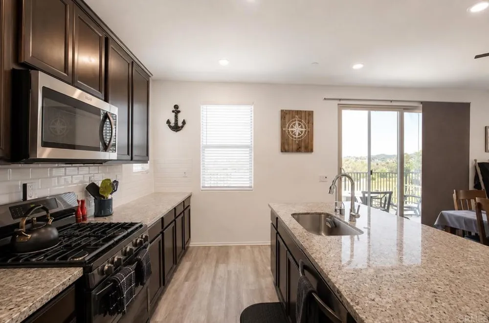 1525 Wildgrove Ave Vista, CA 92081