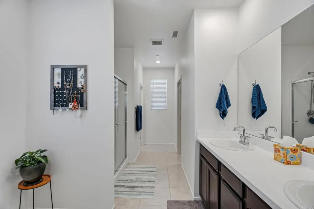 1525 Wildgrove Ave Vista, CA 92081