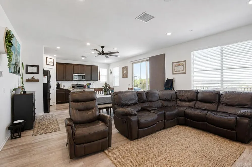 1525 Wildgrove Ave Vista, CA 92081