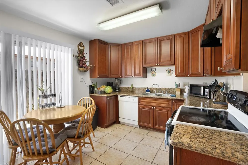 888 Cherrywood Way #14 El Cajon, CA 92021