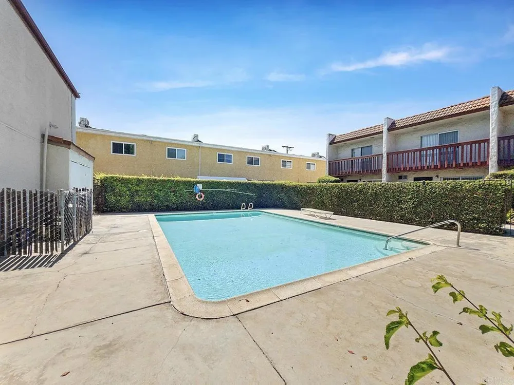 888 Cherrywood Way #14 El Cajon, CA 92021