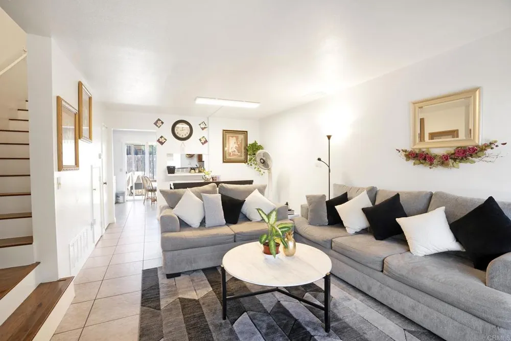 888 Cherrywood Way #14 El Cajon, CA 92021