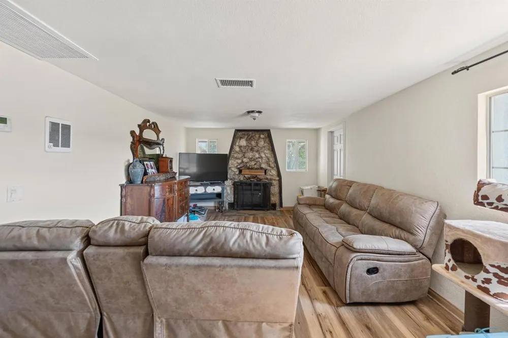 37807 Live Oak Springs Road Boulevard, CA 91905