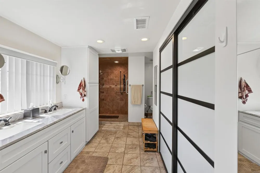 37807 Live Oak Springs Road Boulevard, CA 91905
