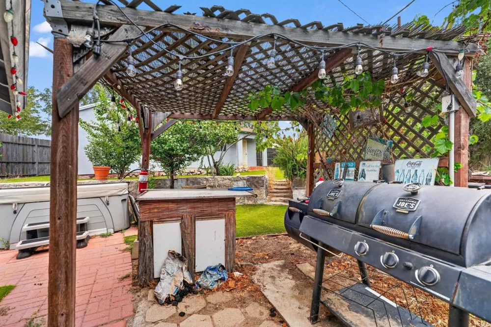 37807 Live Oak Springs Road Boulevard, CA 91905