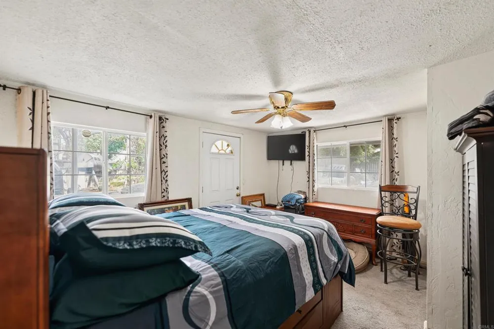 37807 Live Oak Springs Road Boulevard, CA 91905