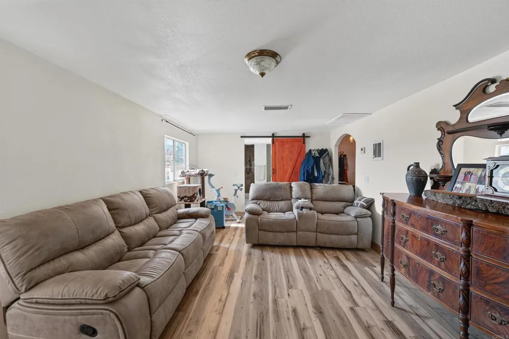 37807 Live Oak Springs Road Boulevard, CA 91905