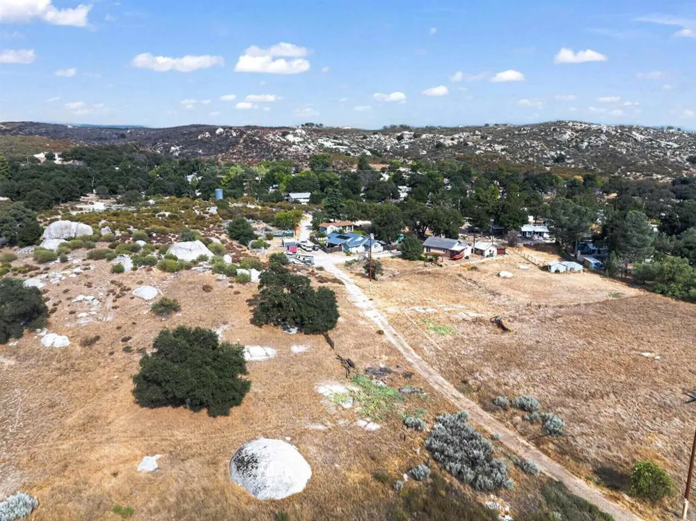 37807 Live Oak Springs Road Boulevard, CA 91905