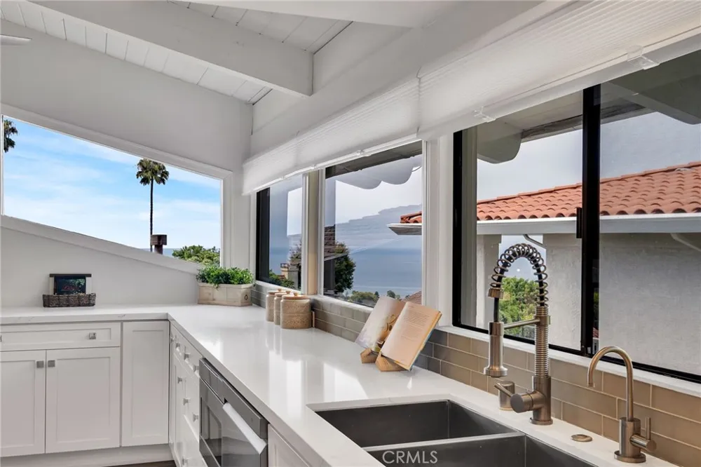 2520 Via Sanchez Palos Verdes Estates, CA 90274