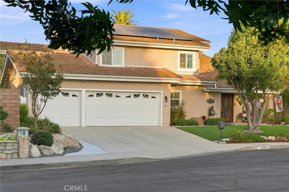 25614 Bani Lomita, CA 90717