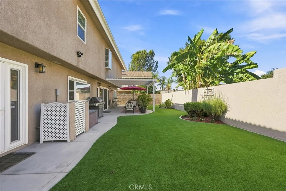 25614 Bani Lomita, CA 90717