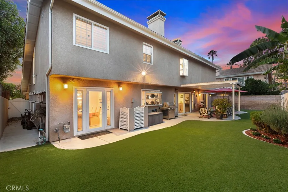25614 Bani Lomita, CA 90717