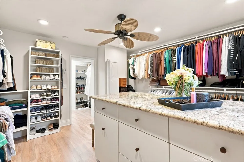 25614 Bani Lomita, CA 90717