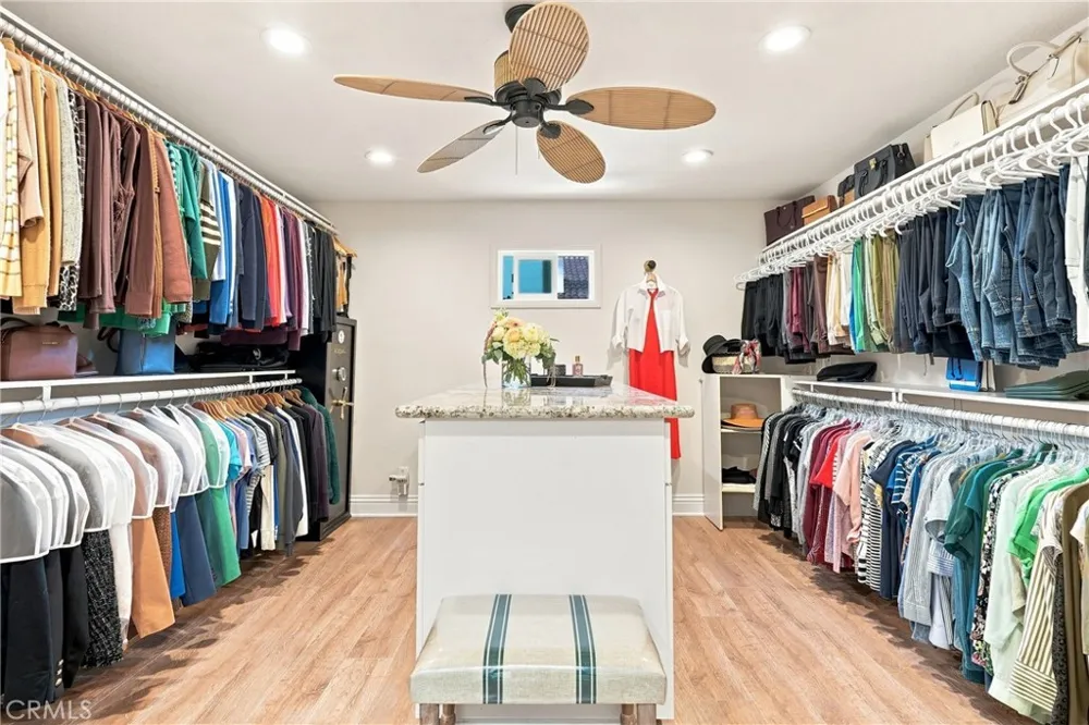 25614 Bani Lomita, CA 90717