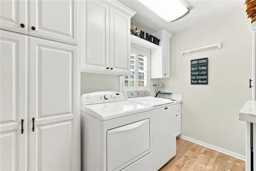 25614 Bani Lomita, CA 90717