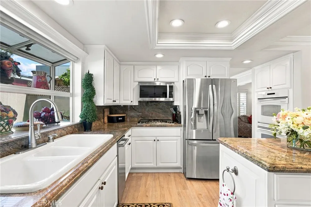 25614 Bani Lomita, CA 90717