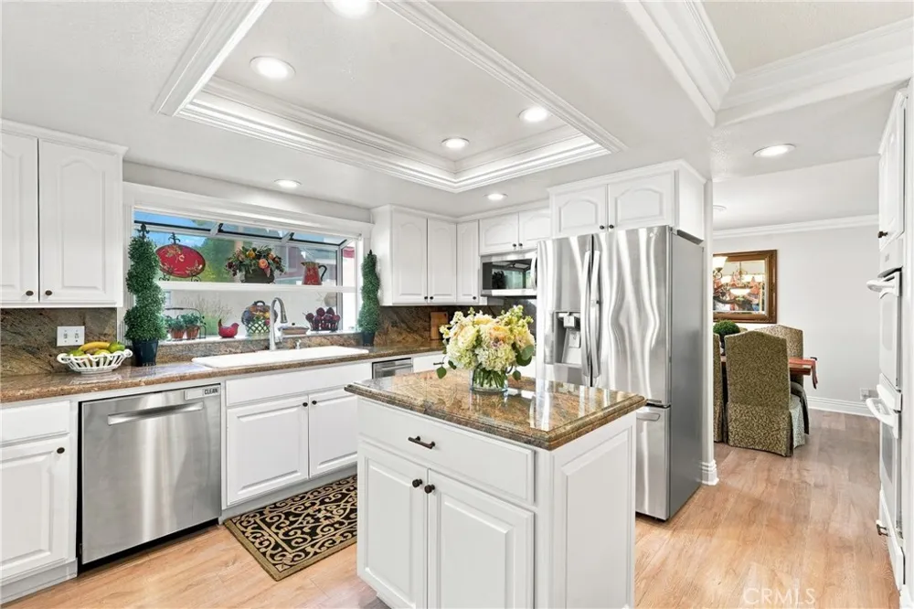 25614 Bani Lomita, CA 90717