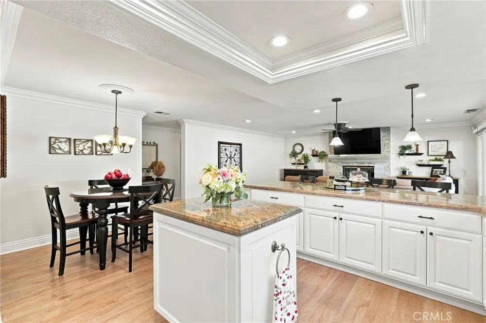 25614 Bani Lomita, CA 90717