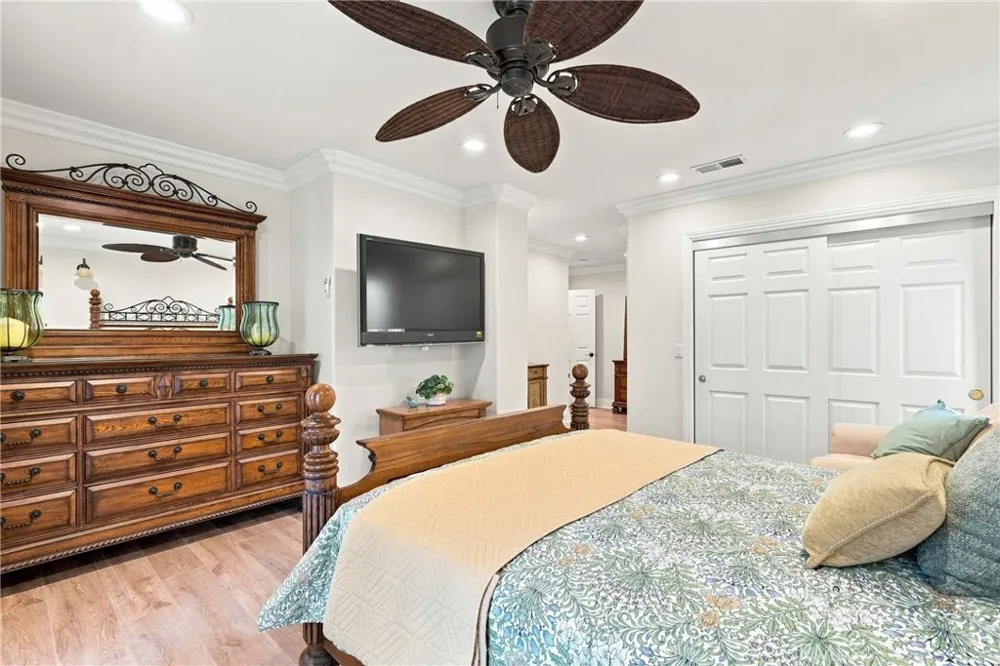 25614 Bani Lomita, CA 90717