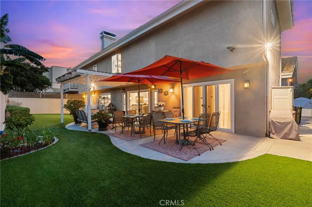 25614 Bani Lomita, CA 90717