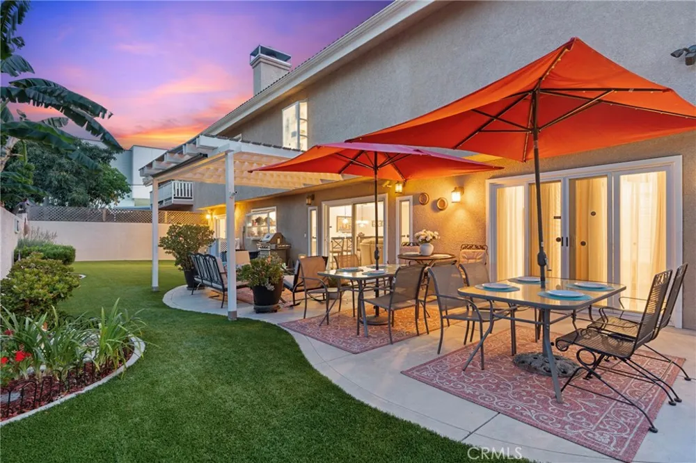 25614 Bani Lomita, CA 90717