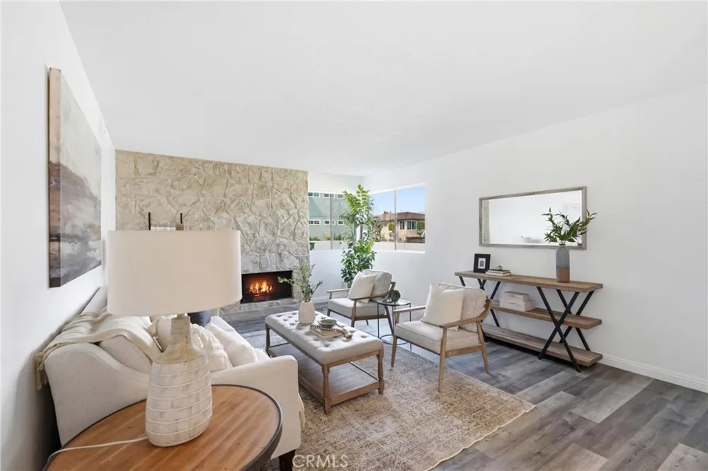 24420 Alliene #3 Lomita, CA 90717