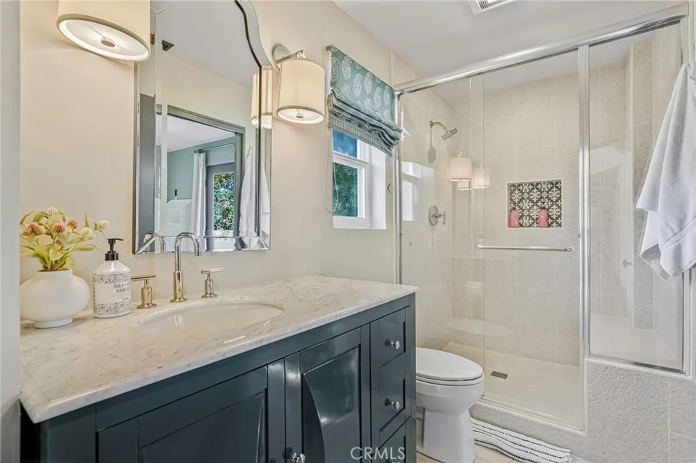 2200 Walnut Manhattan Beach, CA 90266