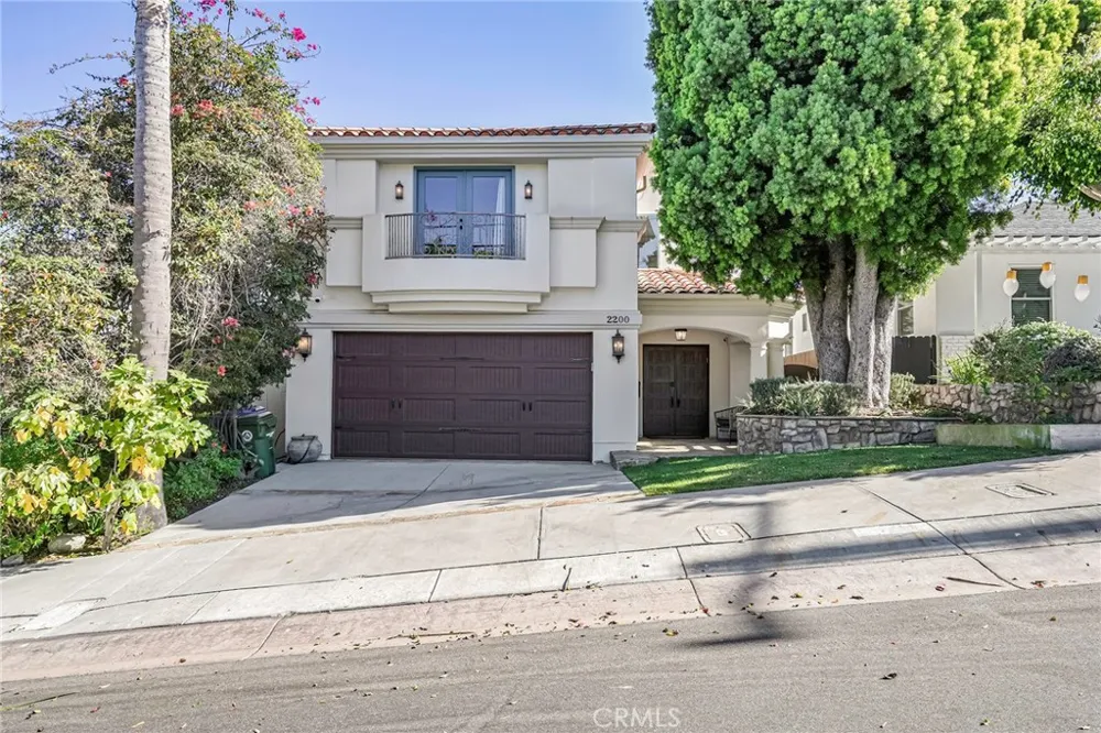 2200 Walnut Manhattan Beach, CA 90266