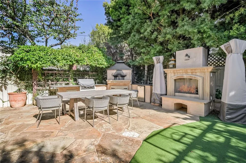 2200 Walnut Manhattan Beach, CA 90266