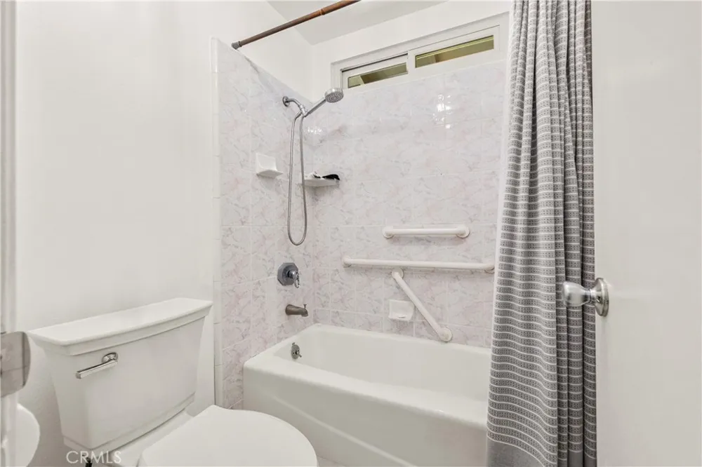 15634 Wharff Lawndale, CA 90260