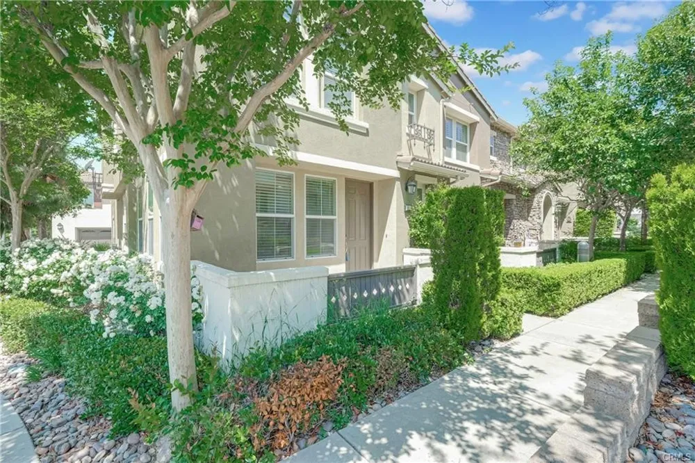 15723 Parkhouse Drive #91 Fontana, CA 92336