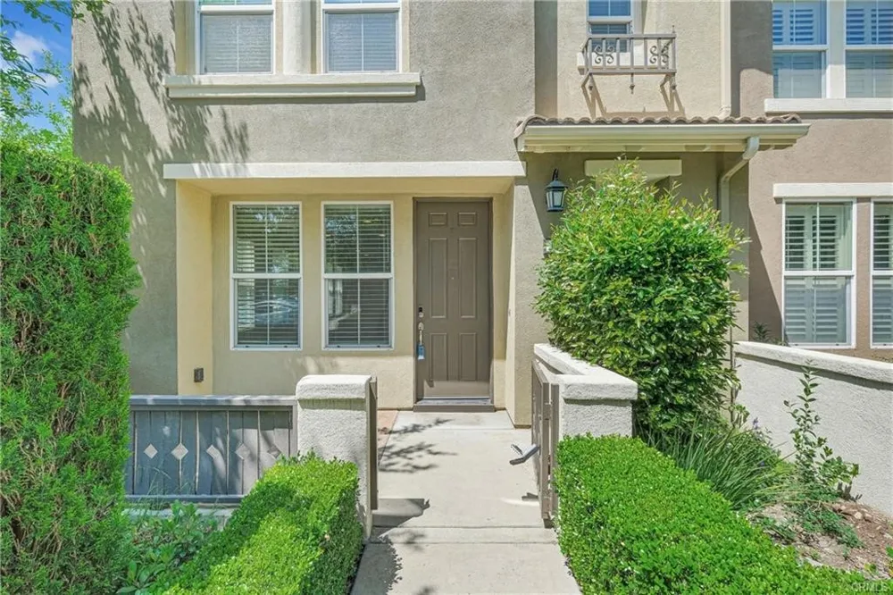 15723 Parkhouse Drive #91 Fontana, CA 92336